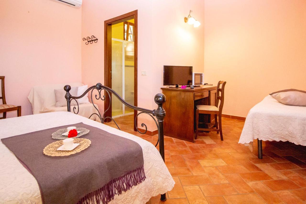 Agriturismo Poggio Pistolese 몬타이오네 외부 사진