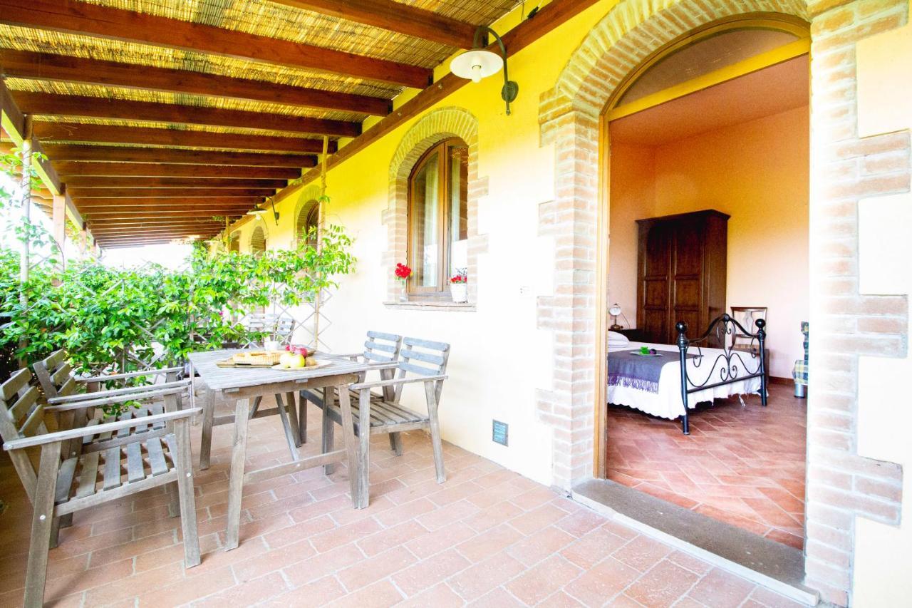 Agriturismo Poggio Pistolese 몬타이오네 외부 사진